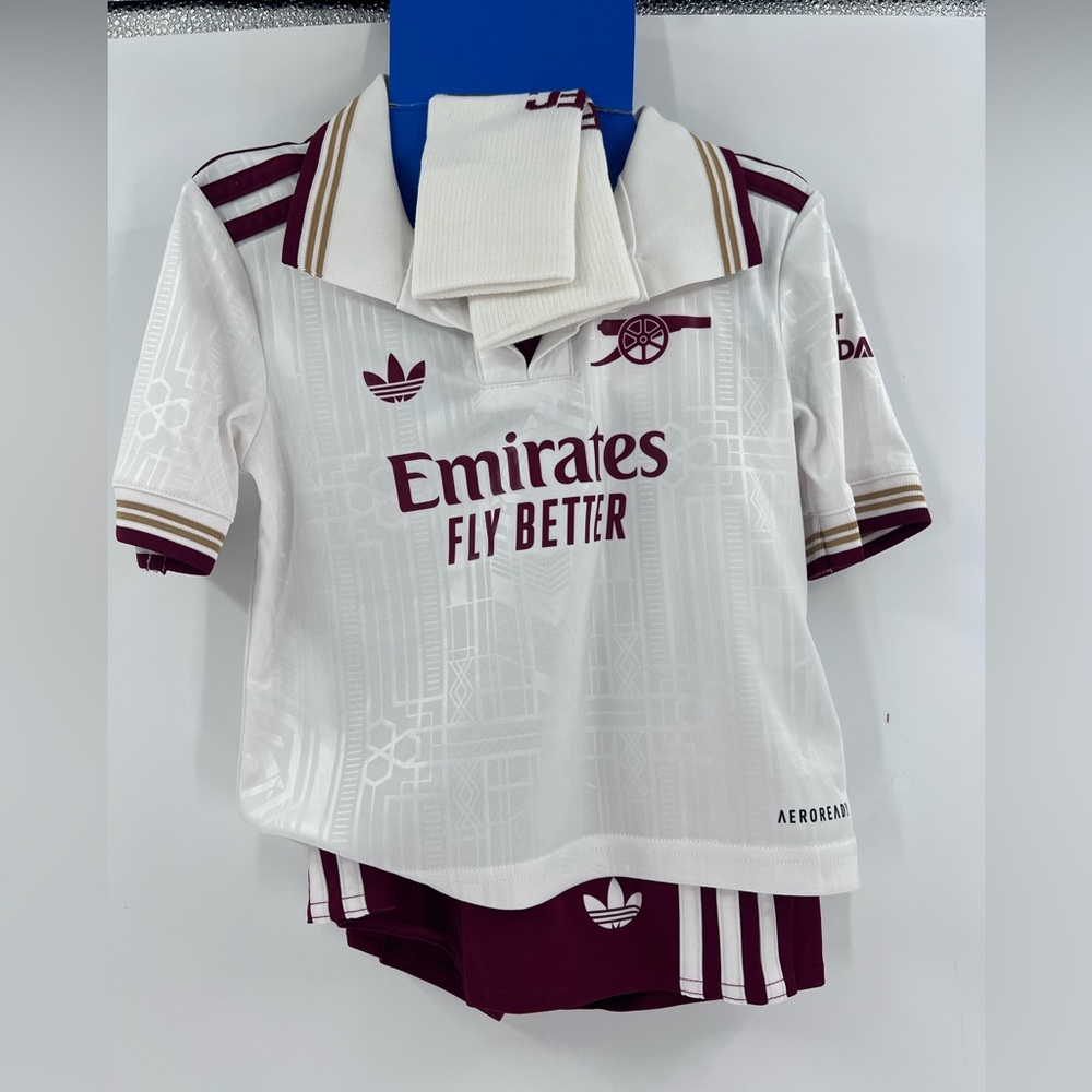 Adidas Real Madrid 25/26 Toddler Home Mini Kit: shirt pants socks